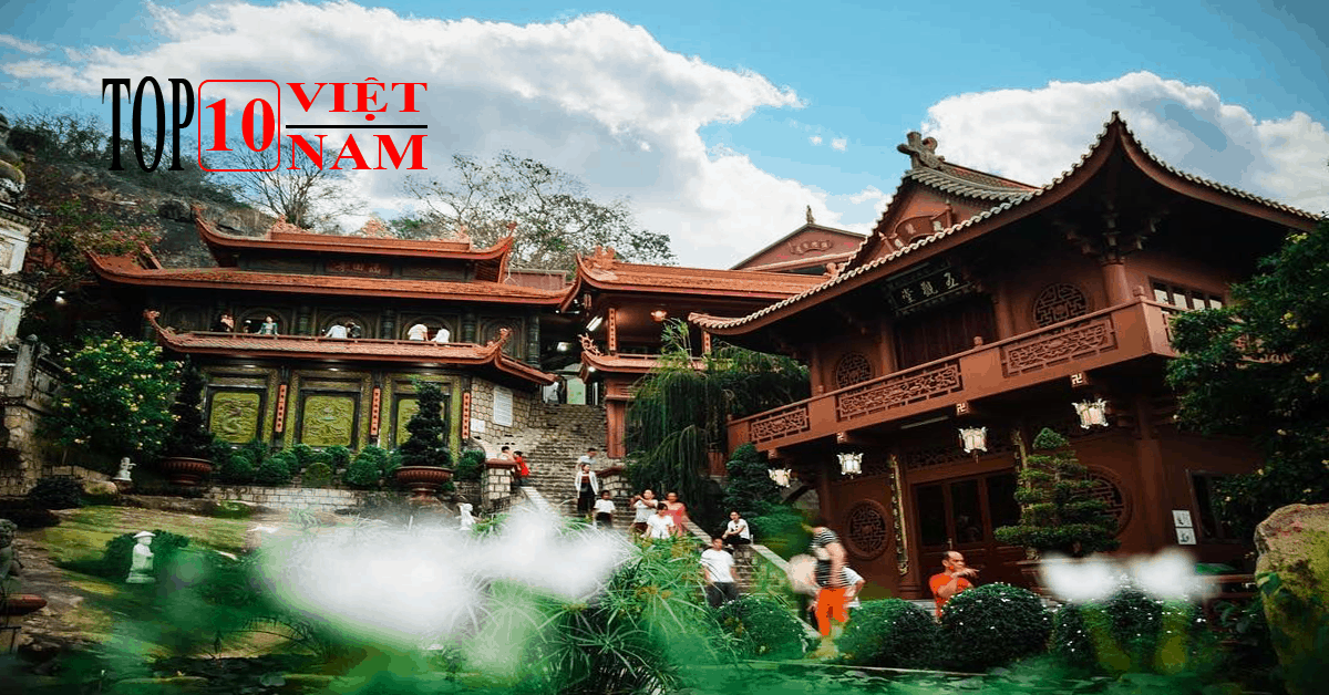 Chùa Hang hay còn gọi Phước Điền Tự 