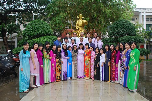 thầy cô trường mạc đỉnh chi