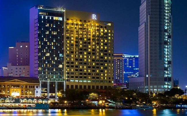 top-khach-san-5-sao-tot-nhat-hcm-7 Renaissance Riverside là Top 10 Khách sạn 5 sao tốt nhất tại Tp. HCM
