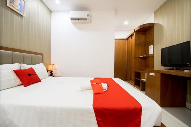 Khách Sạn RedDoorz Plus