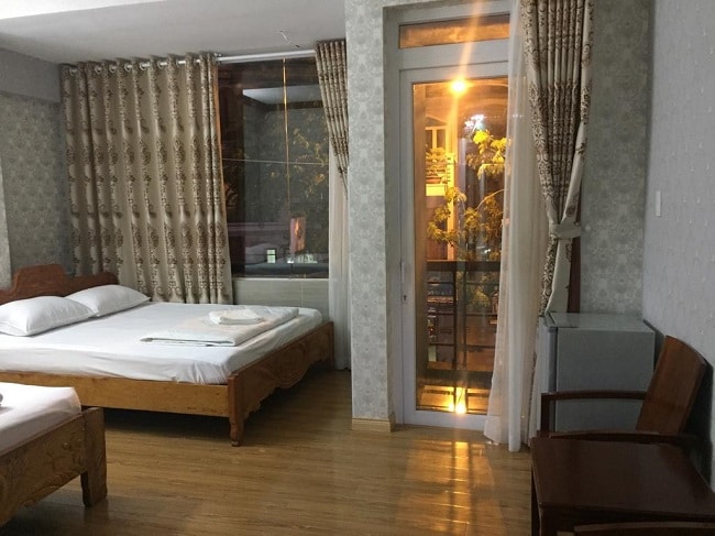 Khách Sạn Ly Ly 2 Không Gian Thoáng Đãng