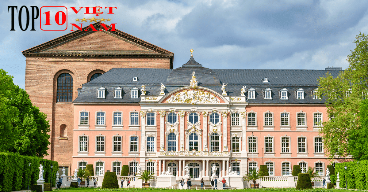 Trường Đại Học Ngân Hàng - Đại Học Kinh Tế Ở Tp. HCM