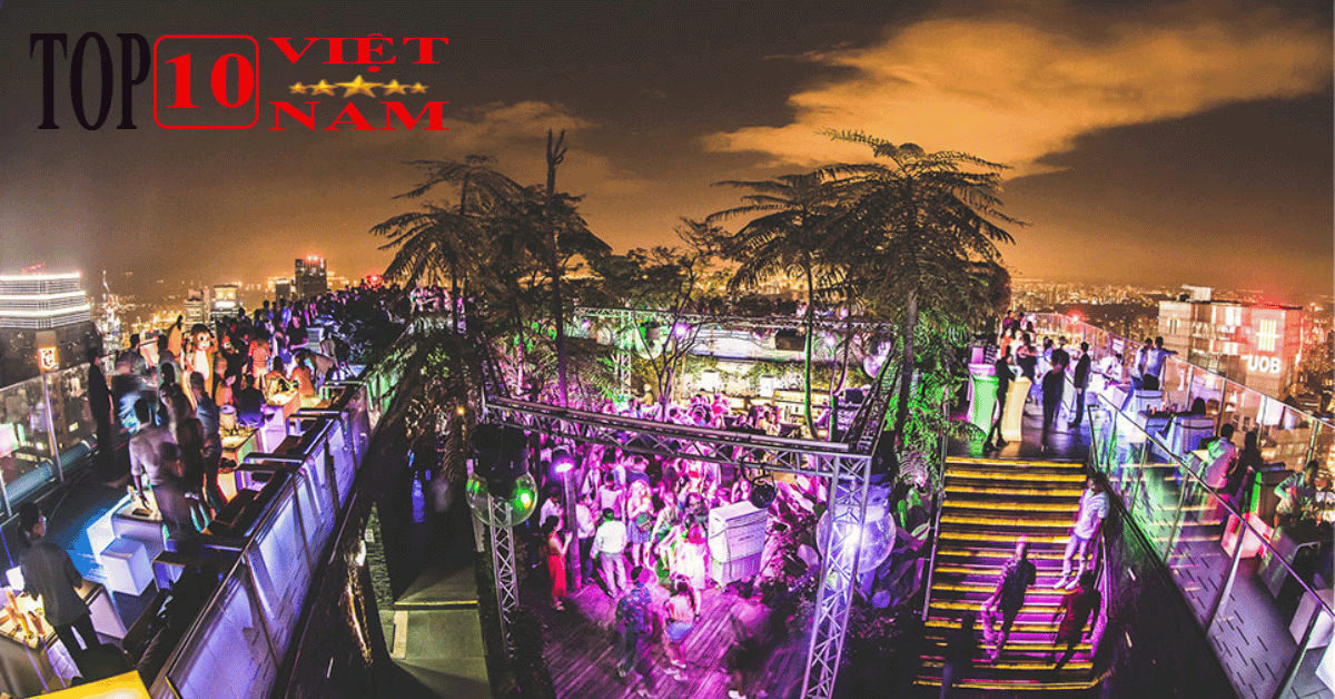 Altitude Rooftop Bar