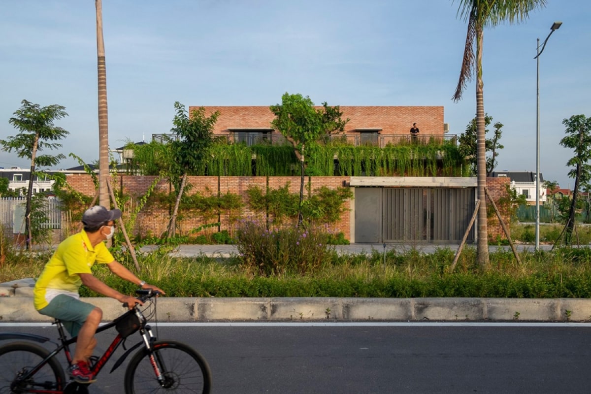 nhà vườn gạch mộc