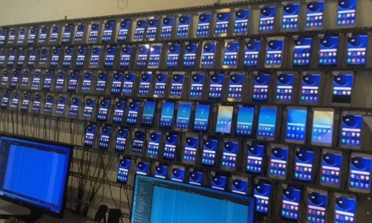 Phone farm là gì?